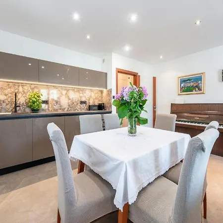 Meri & Karla Dubrovnik